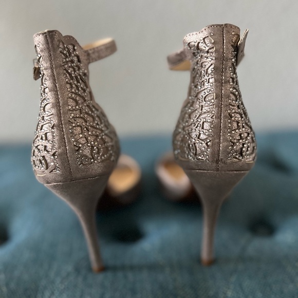 Jessica Simpson open toe sparkly heels, like new, size 5.5 - Picture 2 of 4